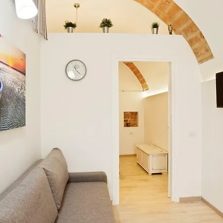 San Nicola Casa Clemente * Bari