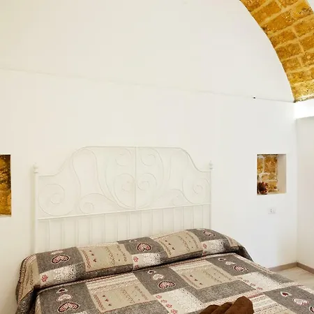 San Nicola Casa Clemente * Bari
